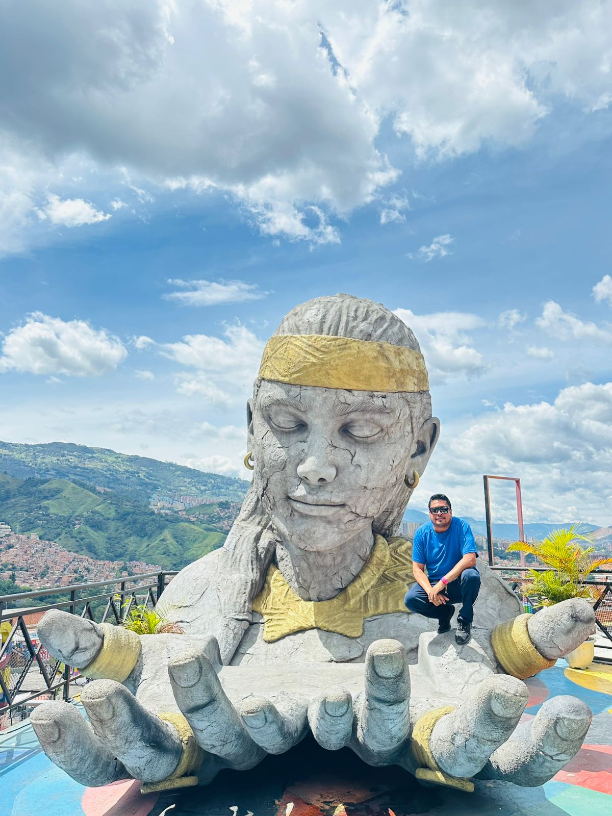 Escultura Pachamama - Medellín