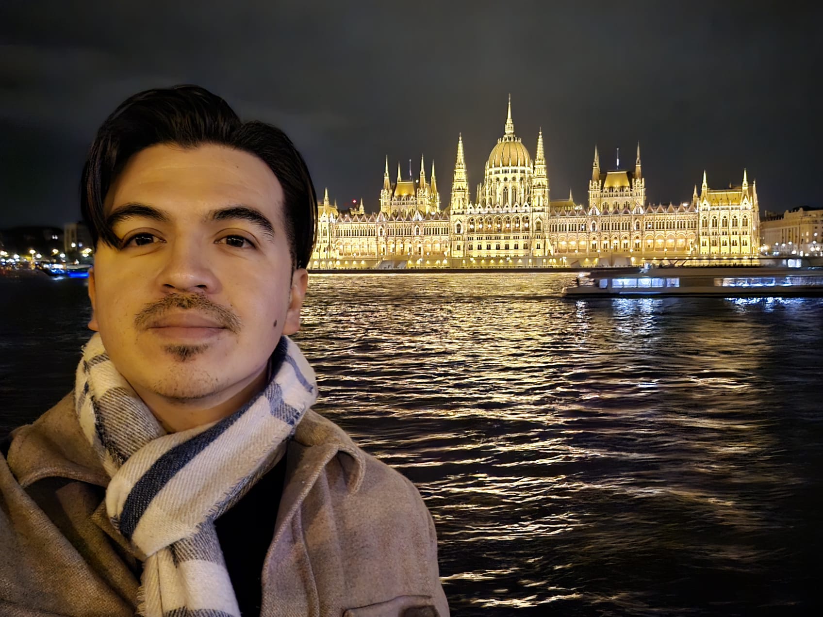 Parlamento desde el danubio - Budapest