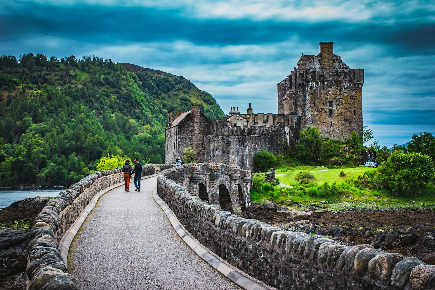 Castillo Eilean Donan Castle,, uno de los lugares que ver al viajar a Escocia desde México